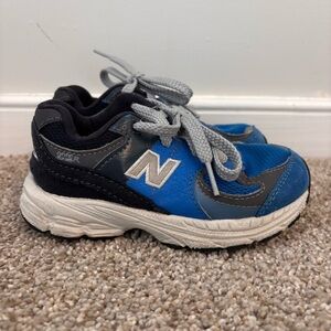New Balance 2002R Kids Toddler Size 10 Blue/Gray Sneakers Athletic Running Shoes